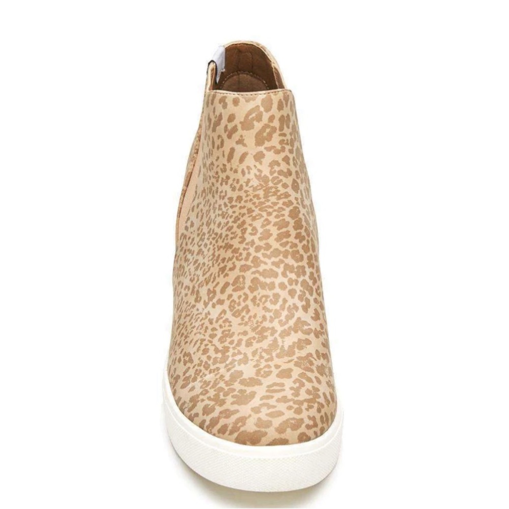 Coconuts by Matisse Lure Leopard Wedge Sneaker. Great Condition! ⭐️ - Picture 4 of 9
